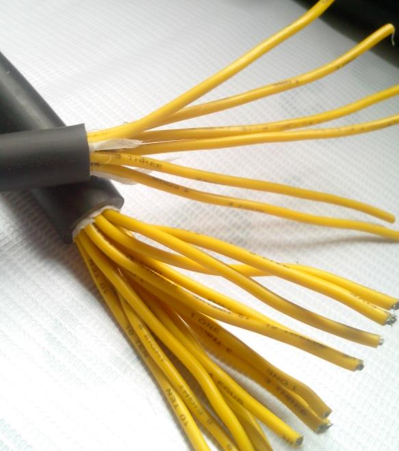 塑料電線電纜的主要絕緣材料和護套材料是塑料.jpg 塑料電線電纜的主要絕緣材料和護套材料是塑料.jpg